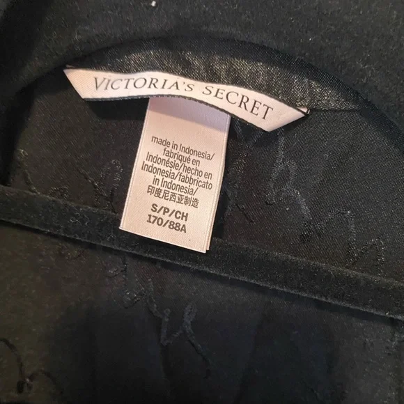 Victoria’s Secret satin pajamas. Small top. Medium bottoms. - Picture 6 of 10